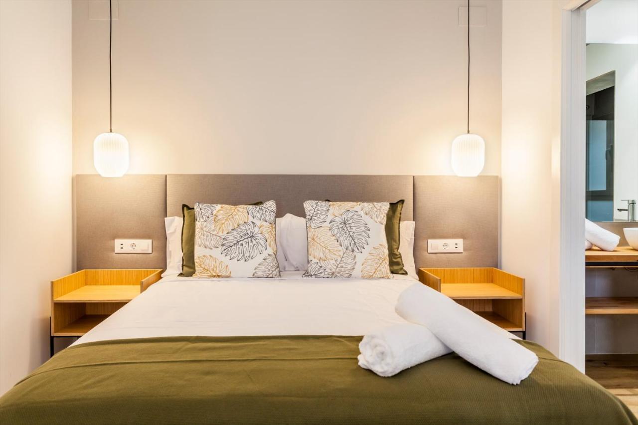 Puerto Beach Suites Валенсия Экстерьер фото