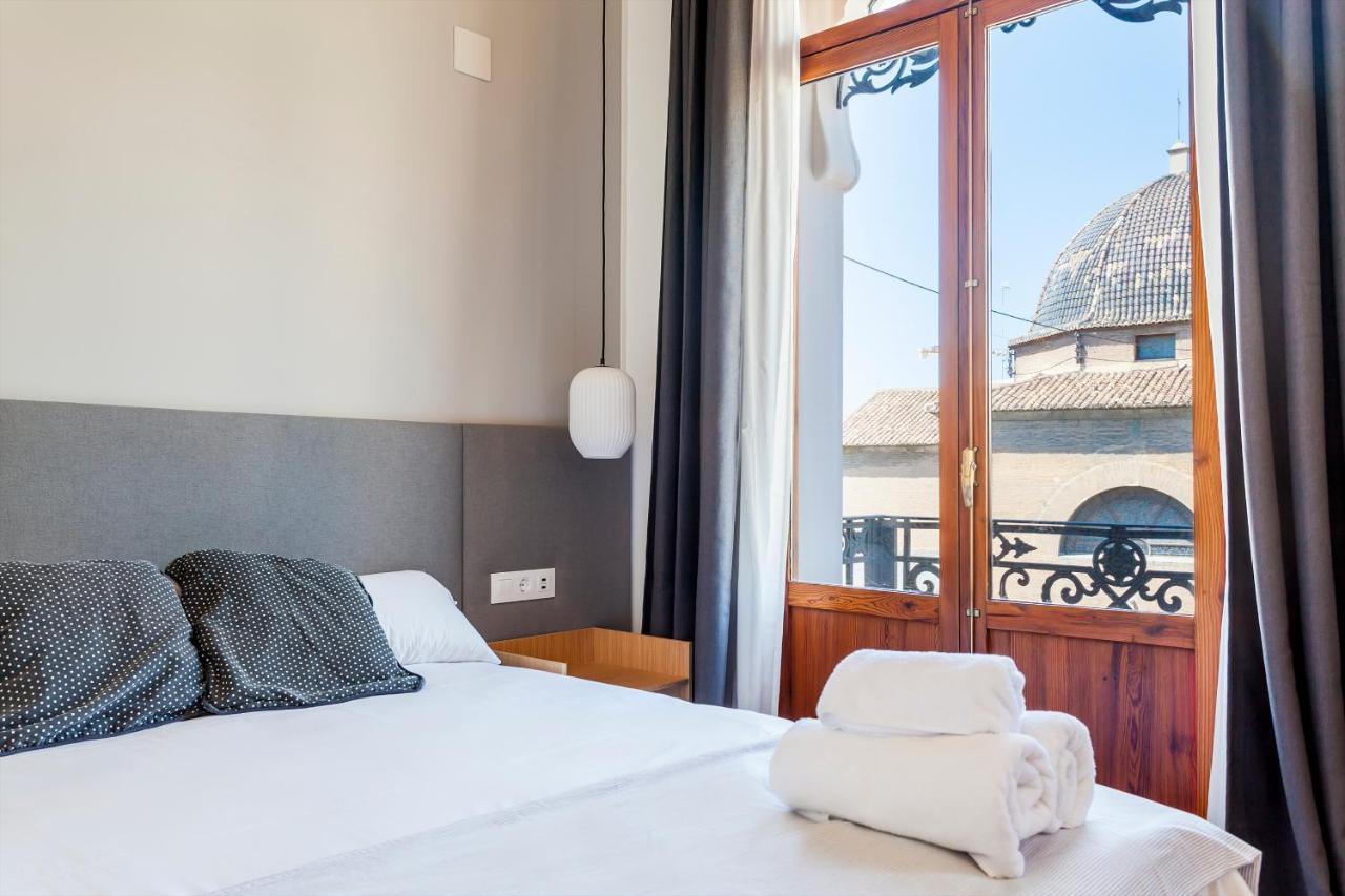 Puerto Beach Suites Валенсия Экстерьер фото